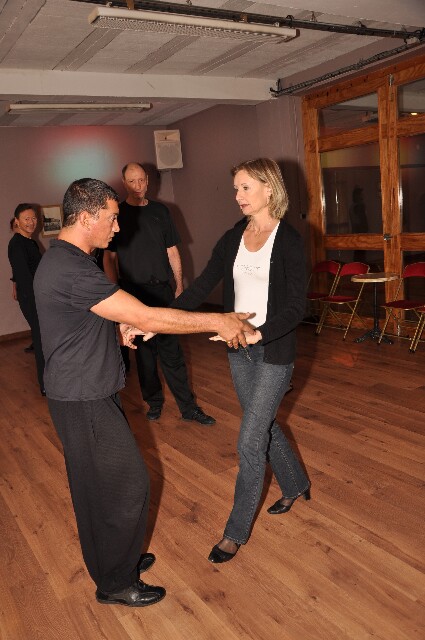 min 2009 11 29 station danse 083